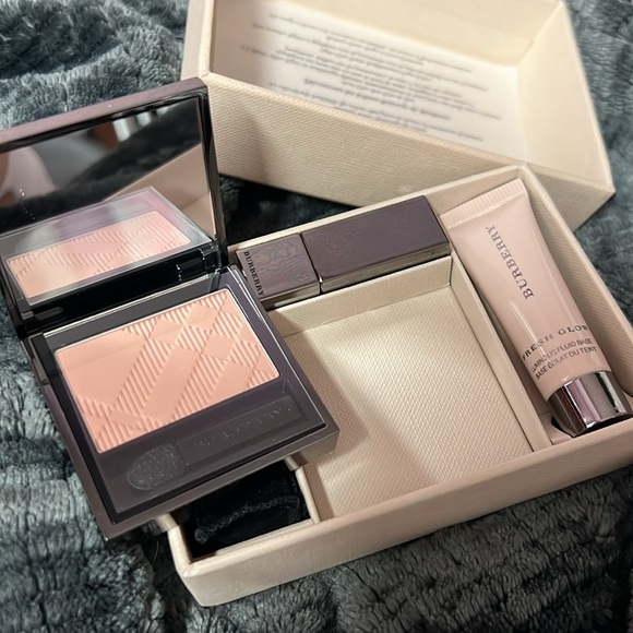 Brand new Burberry mini gift set - Picture 5 of 7